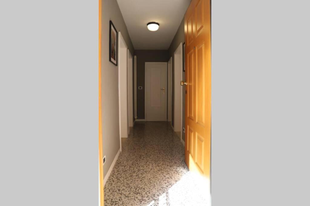 La Casa In Via Della Torre Apartman Modena Kültér fotó